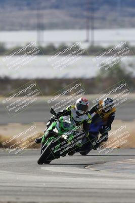 media/Nov-16-2025-Race Pace (Sun) [[8c5fa54630]]/Non Verified Riders (1st 20 Minutes)/1-Turn 14 (10am)/